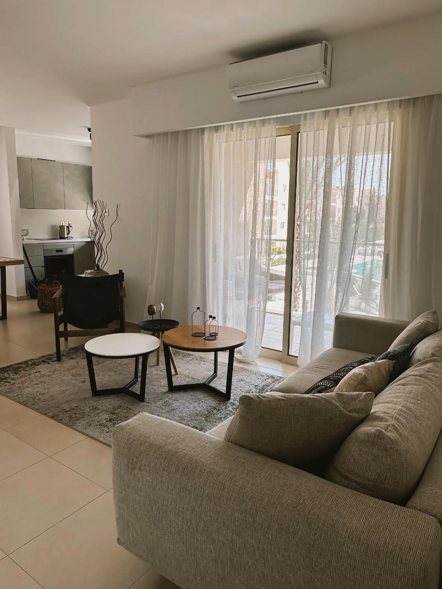 Elysia Park Ameliya 202 Apartment Paphos Bagian luar foto