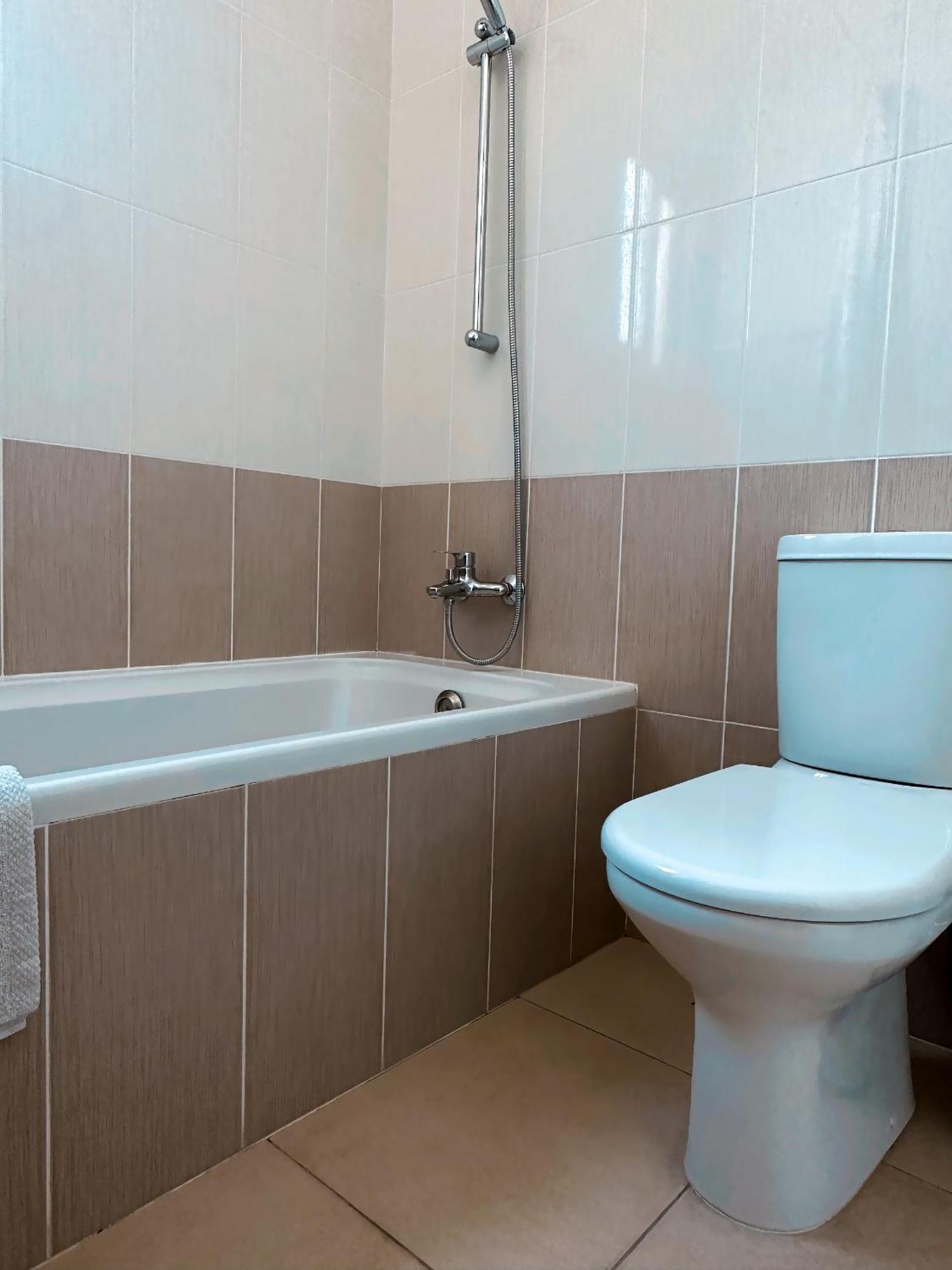 Elysia Park Ameliya 202 Apartment Paphos Bagian luar foto