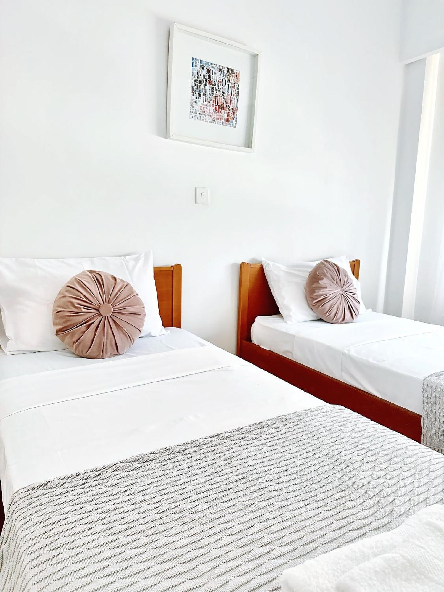 Elysia Park Ameliya 202 Apartment Paphos Bagian luar foto