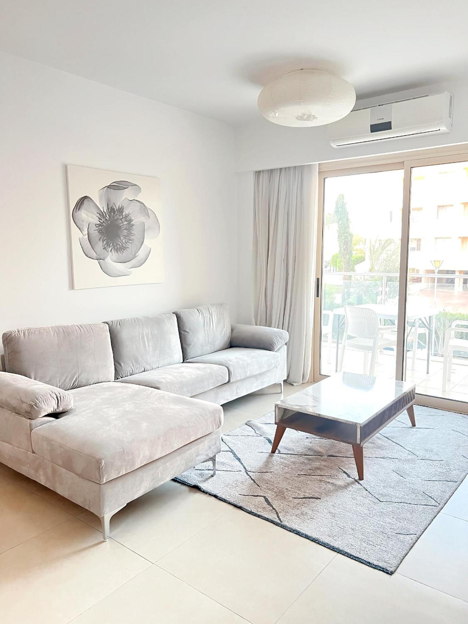 Elysia Park Ameliya 202 Apartment Paphos Bagian luar foto